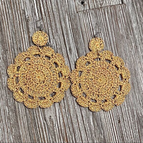 Hand Crafted Crochet Petal Pop Fish Hook Earrings Gold Dainty - Picture 3 of 13